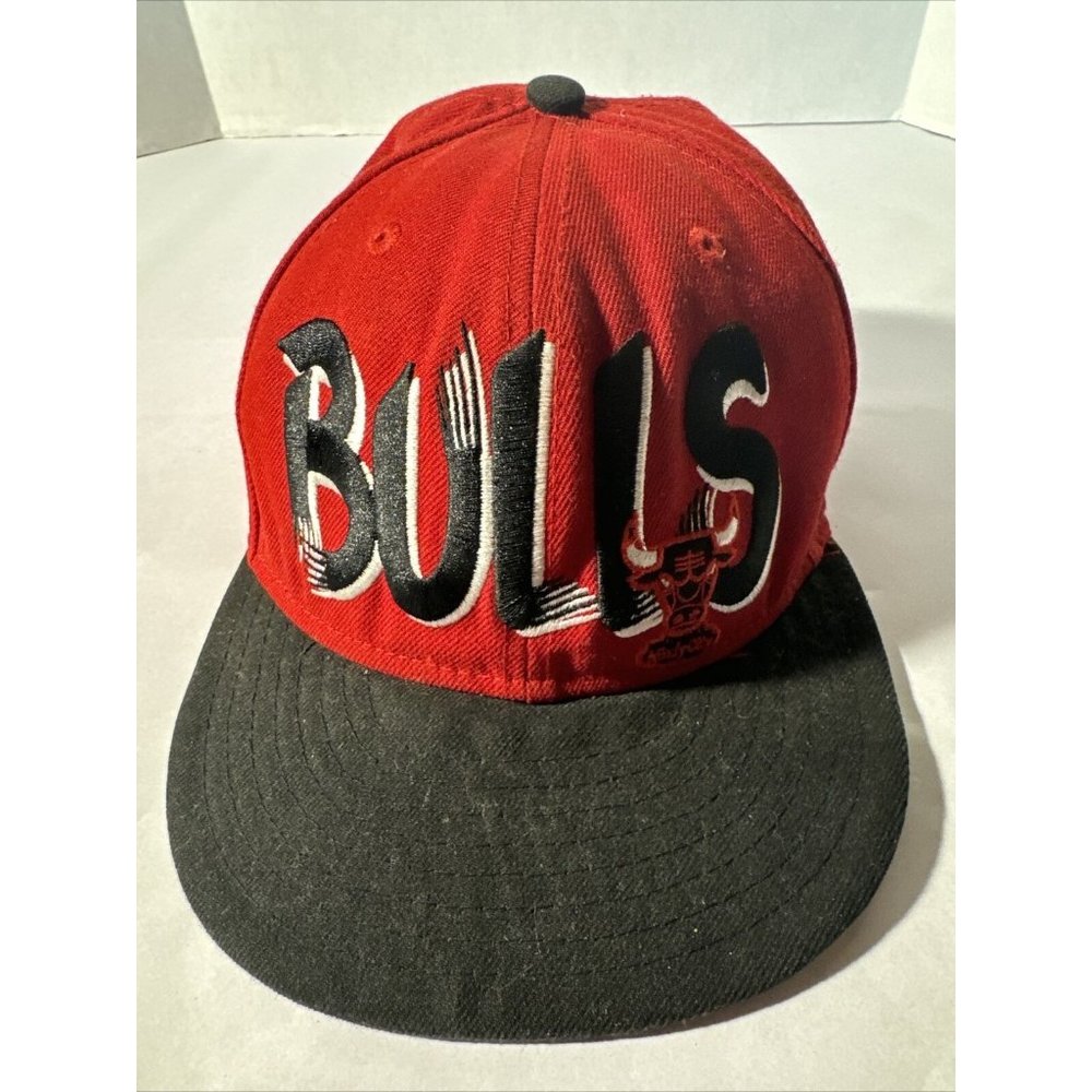 Chicago Bulls Hat New Era‎ 9Fifty SnapBack NBA Hardwood Classics Windy City. D